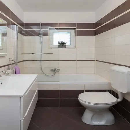 Ferienhaus Noa Pridraga